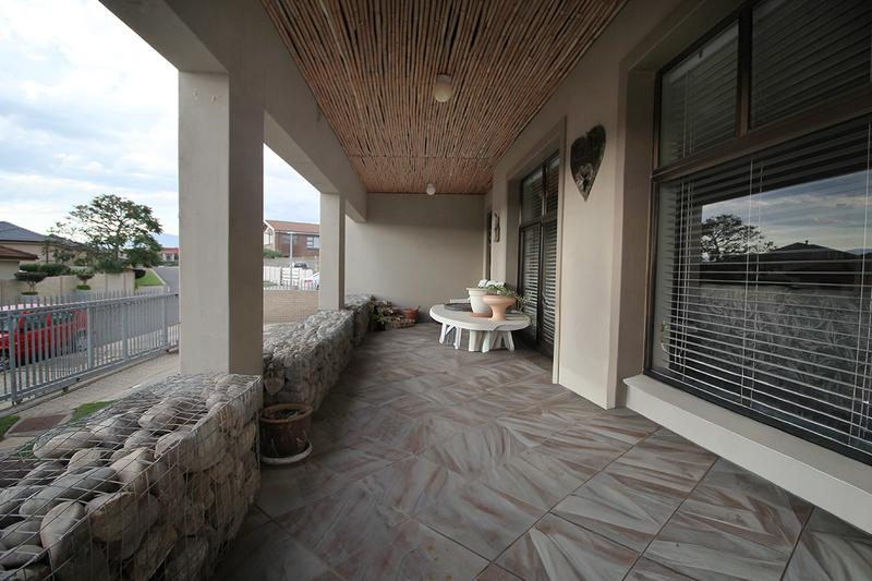 3 Bedroom Property for Sale in Reebok Western Cape